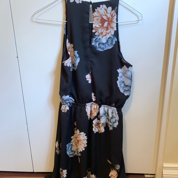 NWT black flower dress from Simons - Picture 2 of 3